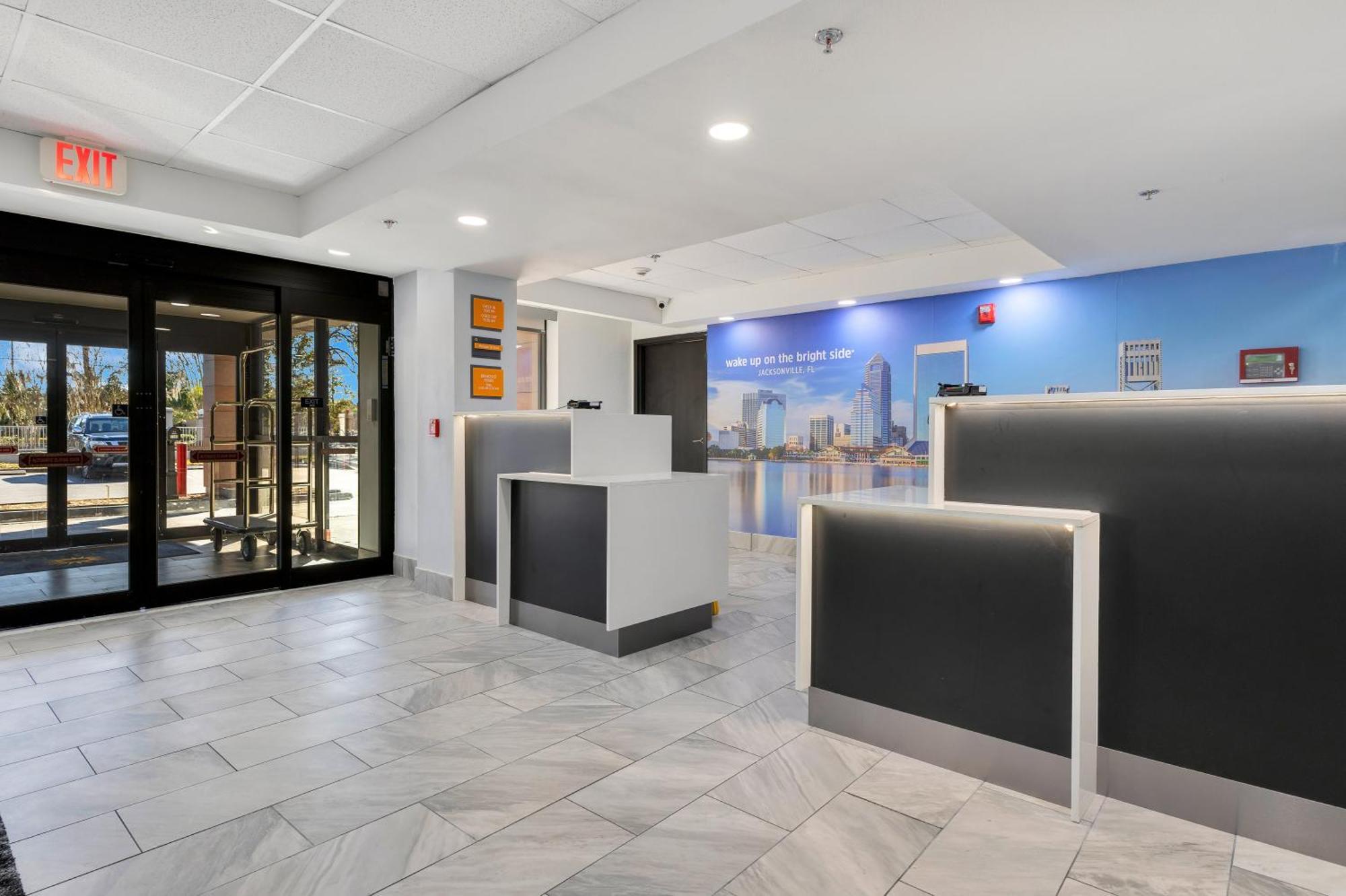 La Quinta Inn & Suites By Wyndham Jacksonville Mandarin Экстерьер фото